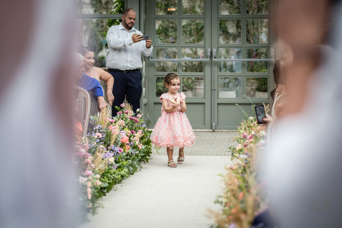 casamento, buffet, dia da noiva, botânico quintal, Wedding, making of, vestido de noiva, madrinhas, maquiagem, festa, cerimônia, fotografia, fatia do tempo, balada, decoração, doces finos, casamento na cidade, casamento no campo, recepção, celebrante