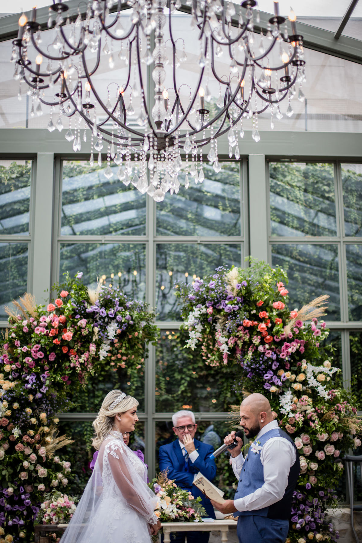 casamento, buffet, dia da noiva, botânico quintal, Wedding, making of, vestido de noiva, madrinhas, maquiagem, festa, cerimônia, fotografia, fatia do tempo, balada, decoração, doces finos, casamento na cidade, casamento no campo, recepção, celebrante