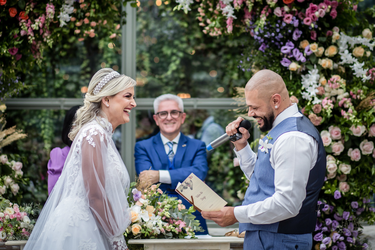 casamento, buffet, dia da noiva, botânico quintal, Wedding, making of, vestido de noiva, madrinhas, maquiagem, festa, cerimônia, fotografia, fatia do tempo, balada, decoração, doces finos, casamento na cidade, casamento no campo, recepção, celebrante