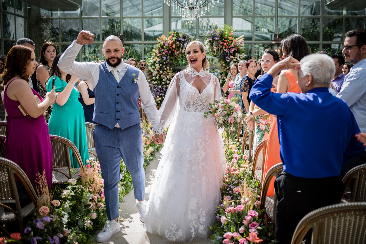 casamento, buffet, dia da noiva, botânico quintal, Wedding, making of, vestido de noiva, madrinhas, maquiagem, festa, cerimônia, fotografia, fatia do tempo, balada, decoração, doces finos, casamento na cidade, casamento no campo, recepção, celebrante