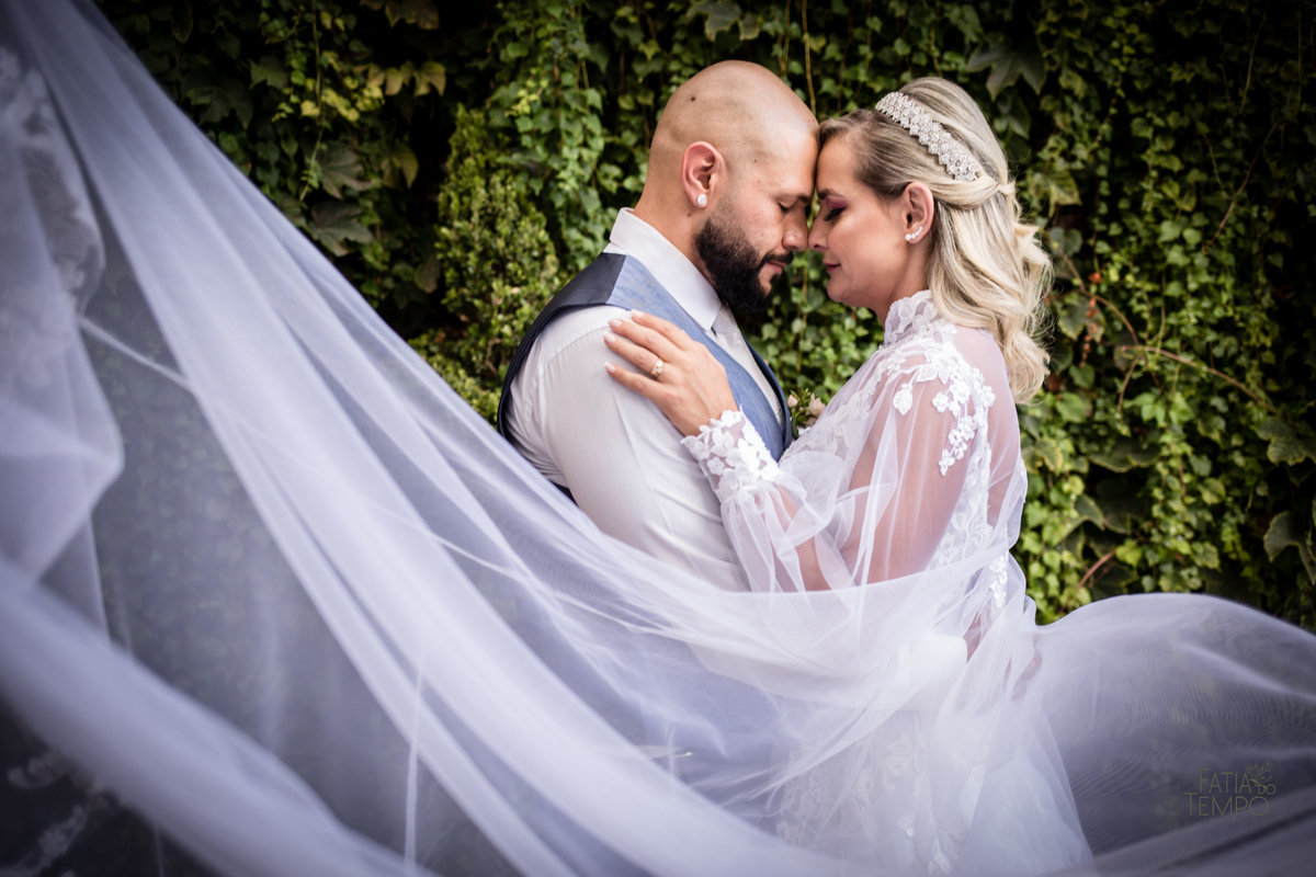 casamento, buffet, dia da noiva, botânico quintal, Wedding, making of, vestido de noiva, madrinhas, maquiagem, festa, cerimônia, fotografia, fatia do tempo, balada, decoração, doces finos, casamento na cidade, casamento no campo, recepção, celebrante