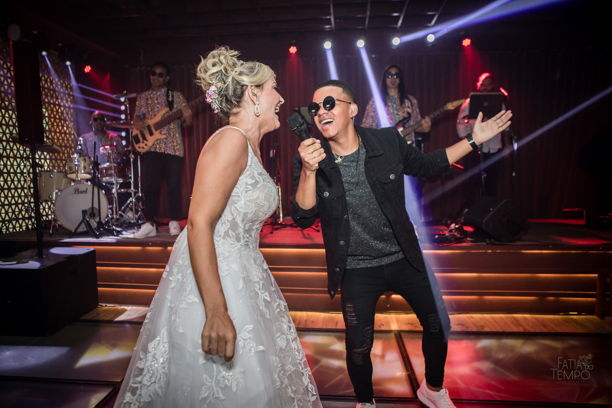 casamento, buffet, dia da noiva, botânico quintal, Wedding, making of, vestido de noiva, madrinhas, maquiagem, festa, cerimônia, fotografia, fatia do tempo, balada, decoração, doces finos, casamento na cidade, casamento no campo, recepção, celebrante