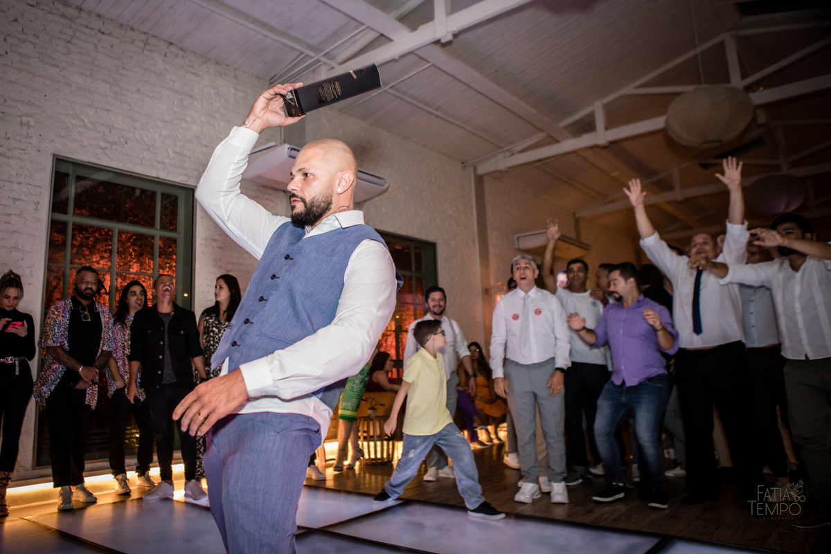 casamento, buffet, dia da noiva, botânico quintal, Wedding, making of, vestido de noiva, madrinhas, maquiagem, festa, cerimônia, fotografia, fatia do tempo, balada, decoração, doces finos, casamento na cidade, casamento no campo, recepção, celebrante