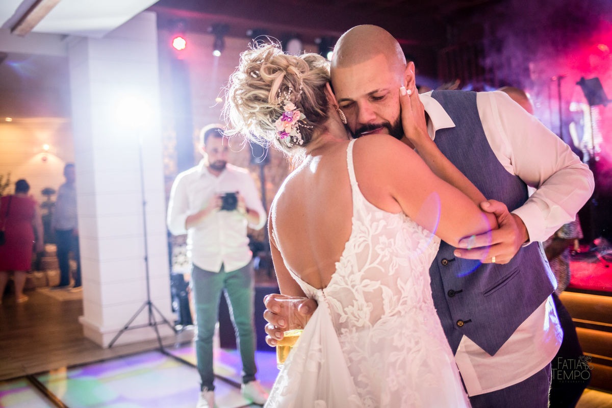 casamento, buffet, dia da noiva, botânico quintal, Wedding, making of, vestido de noiva, madrinhas, maquiagem, festa, cerimônia, fotografia, fatia do tempo, balada, decoração, doces finos, casamento na cidade, casamento no campo, recepção, celebrante