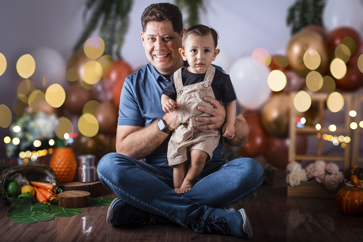 Smash the cake, smash the fruit, ensaio de aniversario, ensaio de familia, ensaio de criança, ensaio de um ano, ensaio com bolo, fotos com  bolo