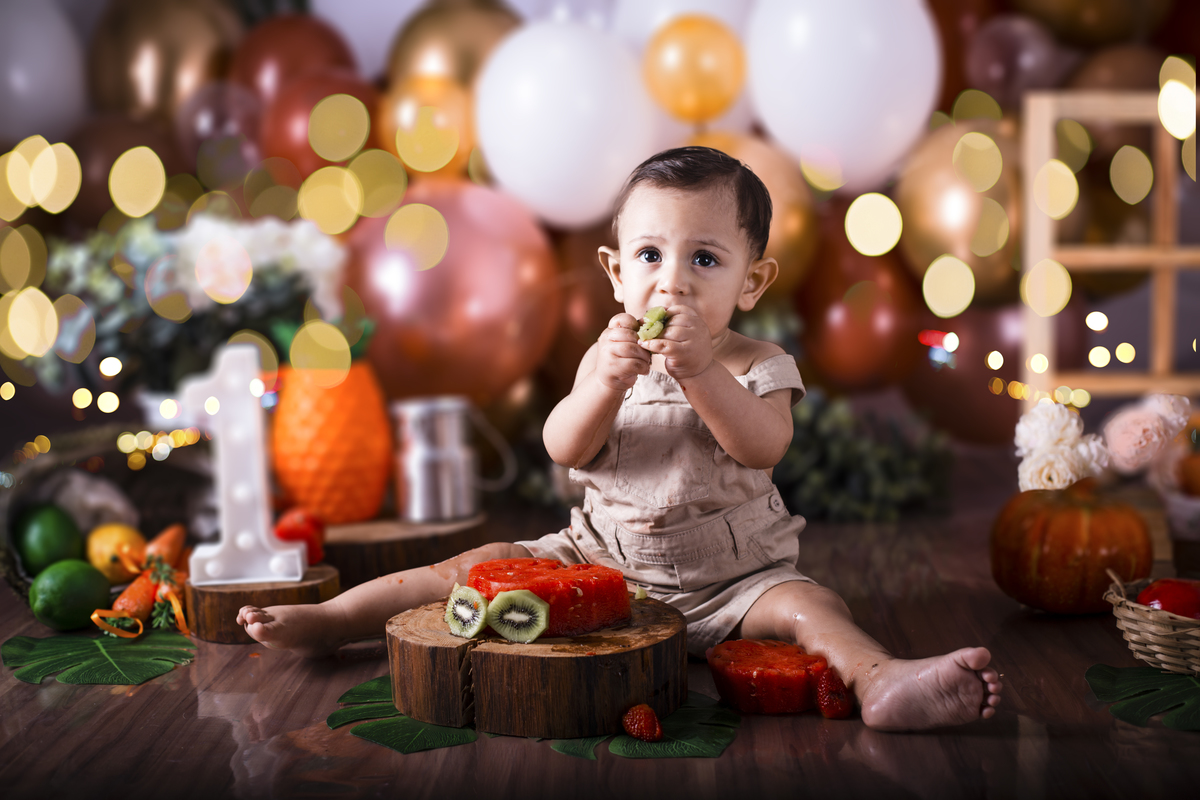 Smash the cake, smash the fruit, ensaio de aniversario, ensaio de familia, ensaio de criança, ensaio de um ano, ensaio com bolo, fotos com  bolo