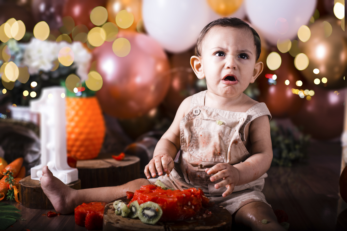 Smash the cake, smash the fruit, ensaio de aniversario, ensaio de familia, ensaio de criança, ensaio de um ano, ensaio com bolo, fotos com  bolo