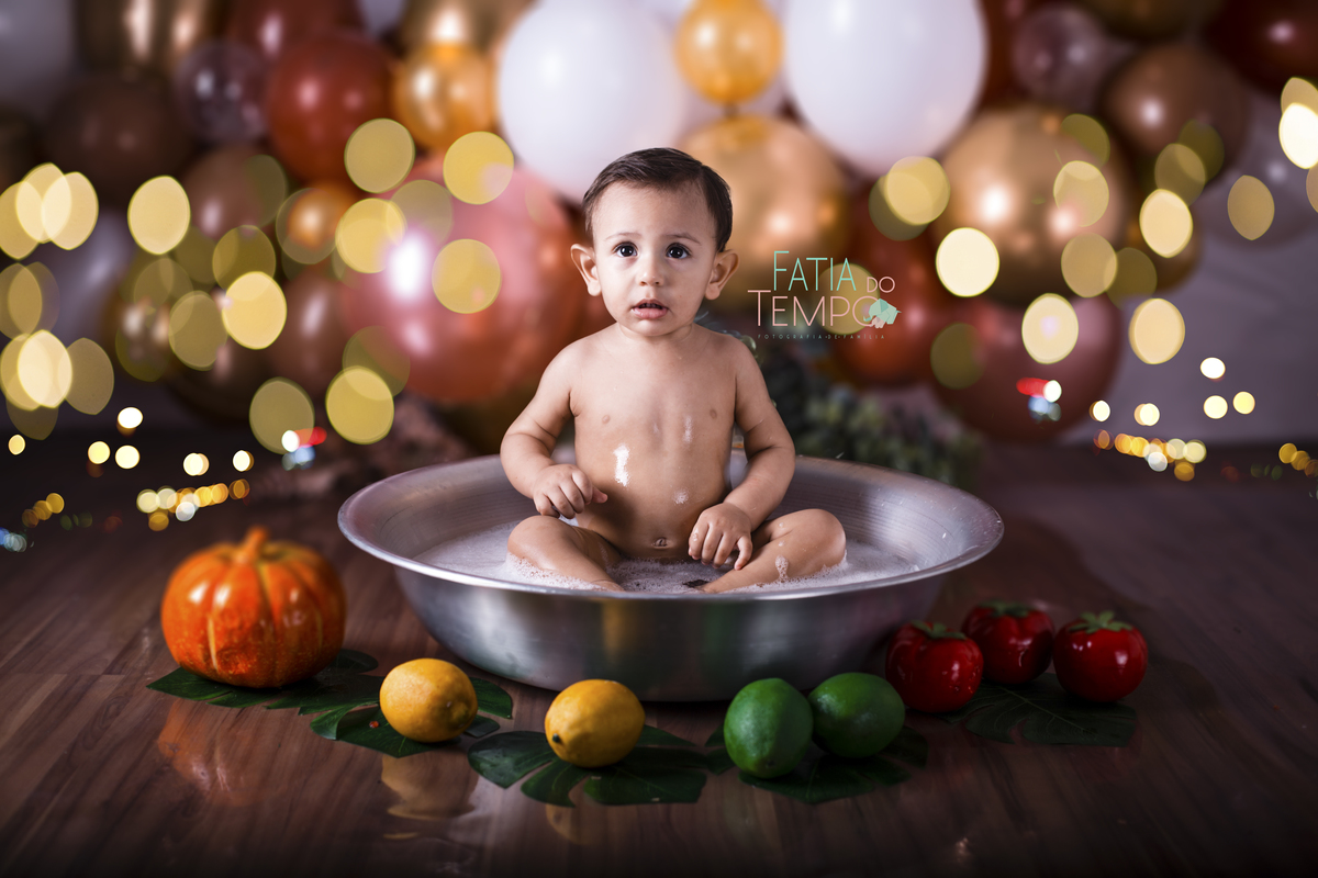 Smash the cake, smash the fruit, ensaio de aniversario, ensaio de familia, ensaio de criança, ensaio de um ano, ensaio com bolo, fotos com  bolo