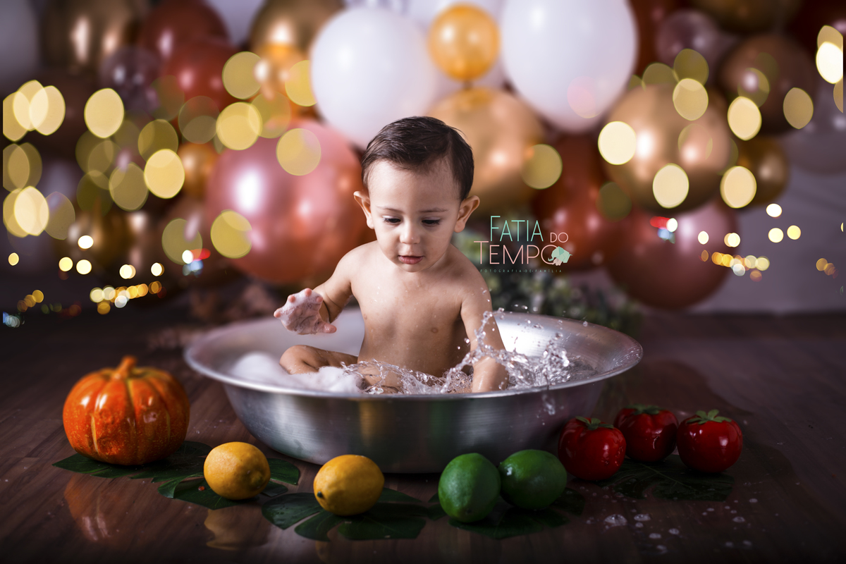 Smash the cake, smash the fruit, ensaio de aniversario, ensaio de familia, ensaio de criança, ensaio de um ano, ensaio com bolo, fotos com  bolo