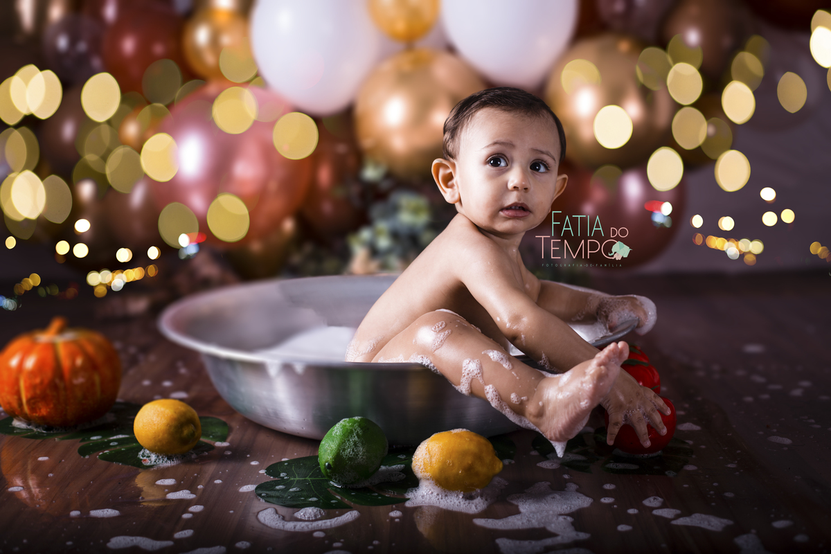 Smash the cake, smash the fruit, ensaio de aniversario, ensaio de familia, ensaio de criança, ensaio de um ano, ensaio com bolo, fotos com  bolo