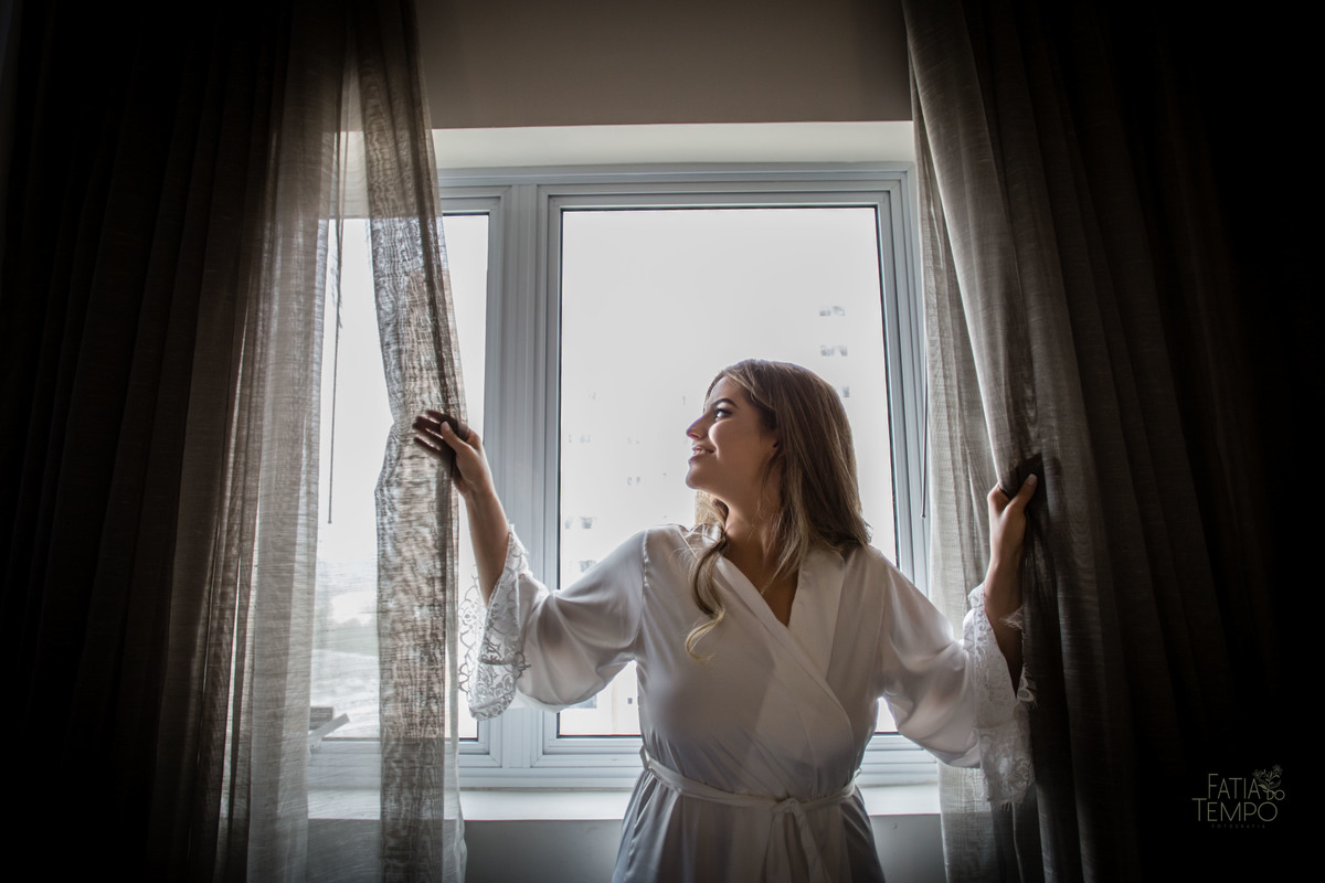 casamento, noiva, noivo, wedding, festa, buffet, alianças, vestido de noiva, madrinhas, padrinhos, estúdio, fotografia, decoração, Rolex, iPhone, glamour, hotel, modelo, dj, som, iluminação, assessoria, amor, família, 