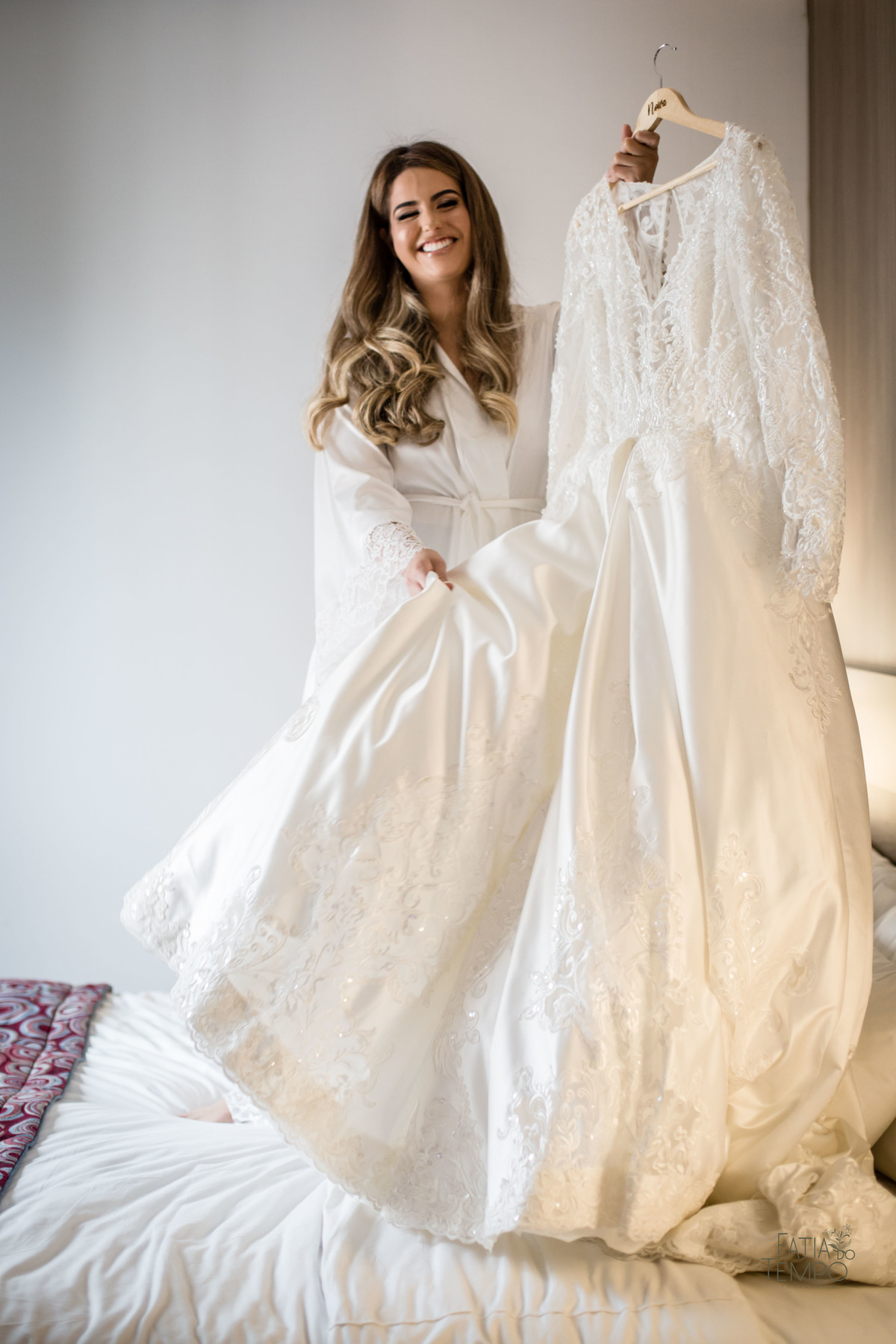 casamento, noiva, noivo, wedding, festa, buffet, alianças, vestido de noiva, madrinhas, padrinhos, estúdio, fotografia, decoração, Rolex, iPhone, glamour, hotel, modelo, dj, som, iluminação, assessoria, amor, família, 