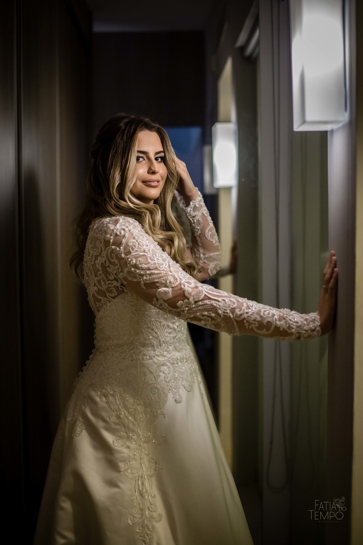 casamento, noiva, noivo, wedding, festa, buffet, alianças, vestido de noiva, madrinhas, padrinhos, estúdio, fotografia, decoração, Rolex, iPhone, glamour, hotel, modelo, dj, som, iluminação, assessoria, amor, família, 