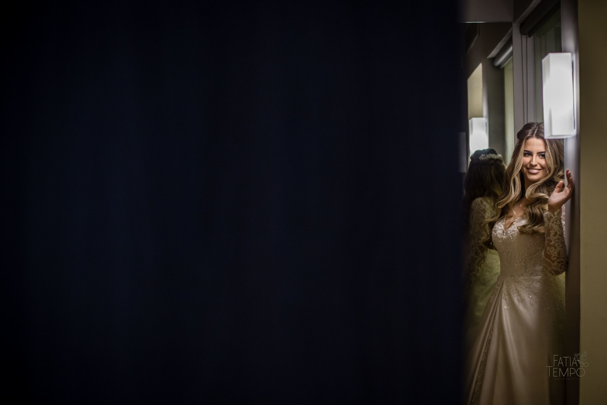 casamento, noiva, noivo, wedding, festa, buffet, alianças, vestido de noiva, madrinhas, padrinhos, estúdio, fotografia, decoração, Rolex, iPhone, glamour, hotel, modelo, dj, som, iluminação, assessoria, amor, família, 