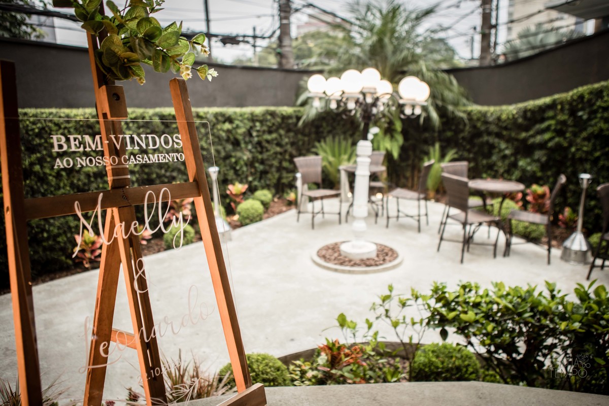 casamento, noiva, noivo, wedding, festa, buffet, alianças, vestido de noiva, madrinhas, padrinhos, estúdio, fotografia, decoração, Rolex, iPhone, glamour, hotel, modelo, dj, som, iluminação, assessoria, amor, família, 