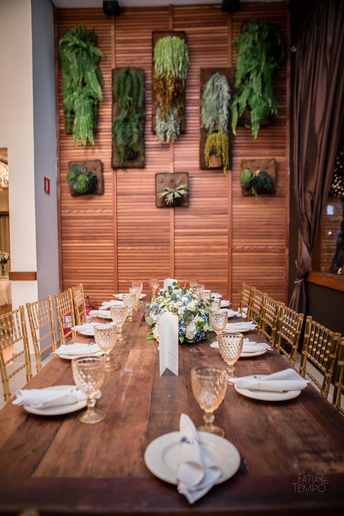 casamento, noiva, noivo, wedding, festa, buffet, alianças, vestido de noiva, madrinhas, padrinhos, estúdio, fotografia, decoração, Rolex, iPhone, glamour, hotel, modelo, dj, som, iluminação, assessoria, amor, família, 