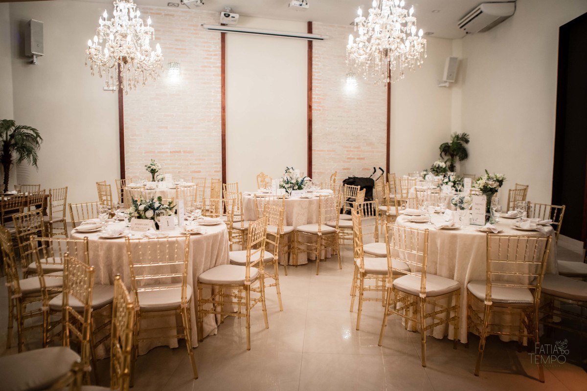 casamento, noiva, noivo, wedding, festa, buffet, alianças, vestido de noiva, madrinhas, padrinhos, estúdio, fotografia, decoração, Rolex, iPhone, glamour, hotel, modelo, dj, som, iluminação, assessoria, amor, família, 