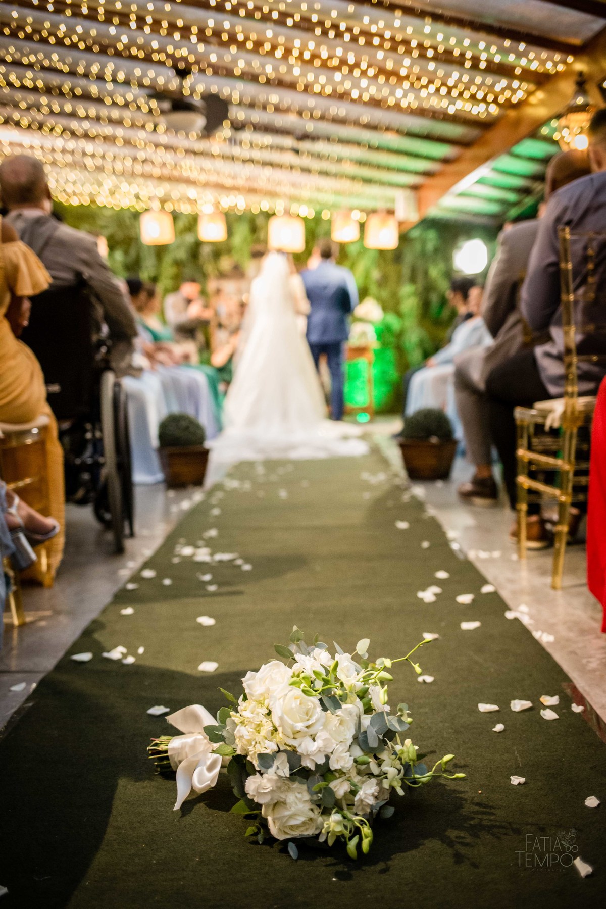 casamento, noiva, noivo, wedding, festa, buffet, alianças, vestido de noiva, madrinhas, padrinhos, estúdio, fotografia, decoração, Rolex, iPhone, glamour, hotel, modelo, dj, som, iluminação, assessoria, amor, família, 