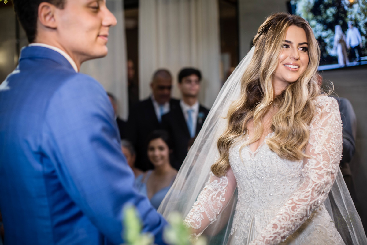 casamento, noiva, noivo, wedding, festa, buffet, alianças, vestido de noiva, madrinhas, padrinhos, estúdio, fotografia, decoração, Rolex, iPhone, glamour, hotel, modelo, dj, som, iluminação, assessoria, amor, família, 