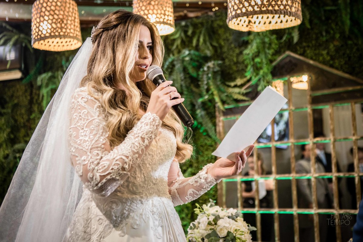 casamento, noiva, noivo, wedding, festa, buffet, alianças, vestido de noiva, madrinhas, padrinhos, estúdio, fotografia, decoração, Rolex, iPhone, glamour, hotel, modelo, dj, som, iluminação, assessoria, amor, família, 