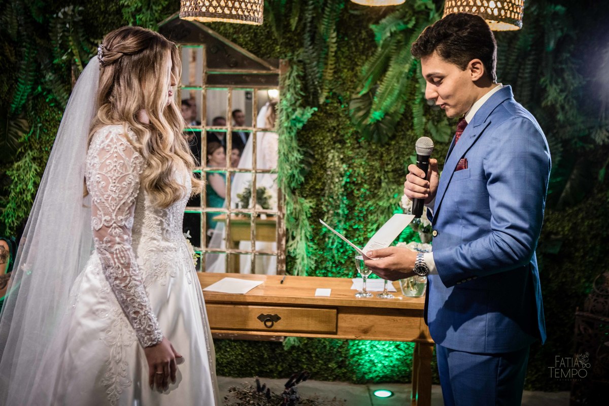 casamento, noiva, noivo, wedding, festa, buffet, alianças, vestido de noiva, madrinhas, padrinhos, estúdio, fotografia, decoração, Rolex, iPhone, glamour, hotel, modelo, dj, som, iluminação, assessoria, amor, família, 