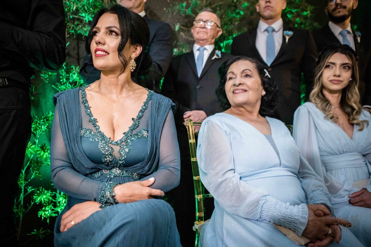 casamento, noiva, noivo, wedding, festa, buffet, alianças, vestido de noiva, madrinhas, padrinhos, estúdio, fotografia, decoração, Rolex, iPhone, glamour, hotel, modelo, dj, som, iluminação, assessoria, amor, família, 