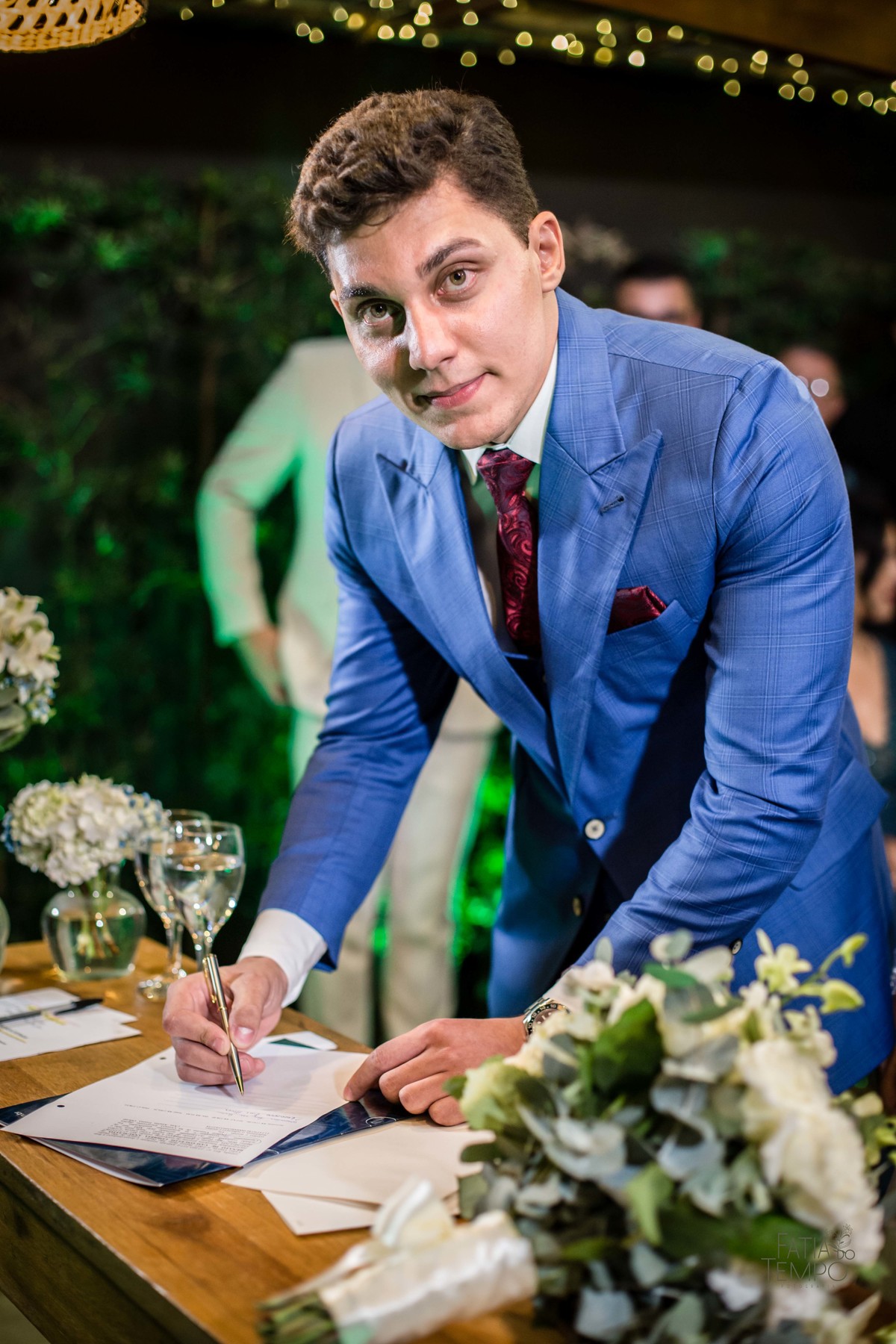 casamento, noiva, noivo, wedding, festa, buffet, alianças, vestido de noiva, madrinhas, padrinhos, estúdio, fotografia, decoração, Rolex, iPhone, glamour, hotel, modelo, dj, som, iluminação, assessoria, amor, família, 