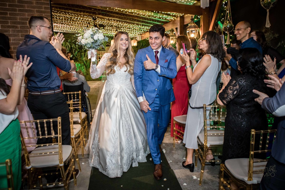 casamento, noiva, noivo, wedding, festa, buffet, alianças, vestido de noiva, madrinhas, padrinhos, estúdio, fotografia, decoração, Rolex, iPhone, glamour, hotel, modelo, dj, som, iluminação, assessoria, amor, família, 