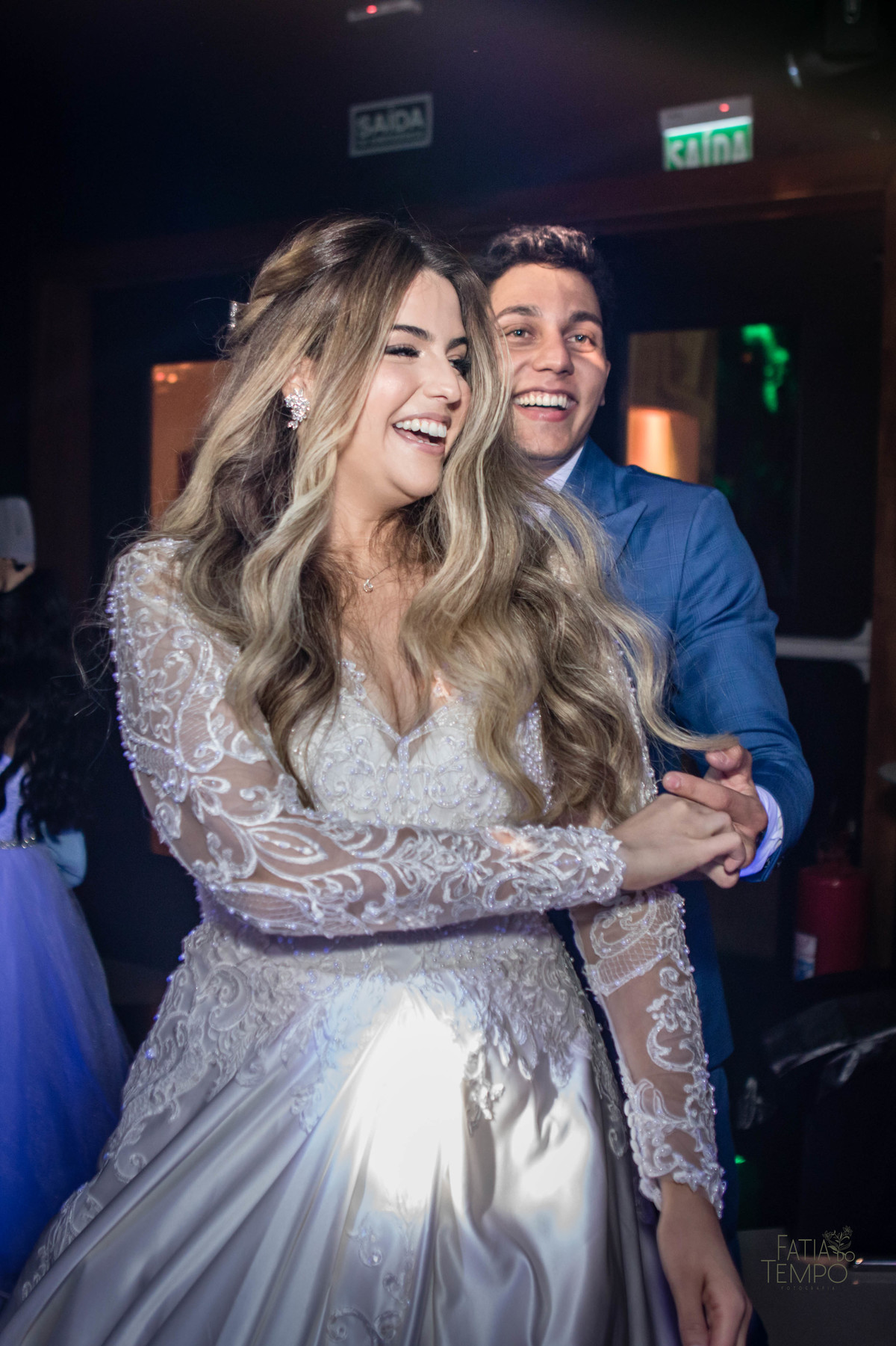 casamento, noiva, noivo, wedding, festa, buffet, alianças, vestido de noiva, madrinhas, padrinhos, estúdio, fotografia, decoração, Rolex, iPhone, glamour, hotel, modelo, dj, som, iluminação, assessoria, amor, família, 