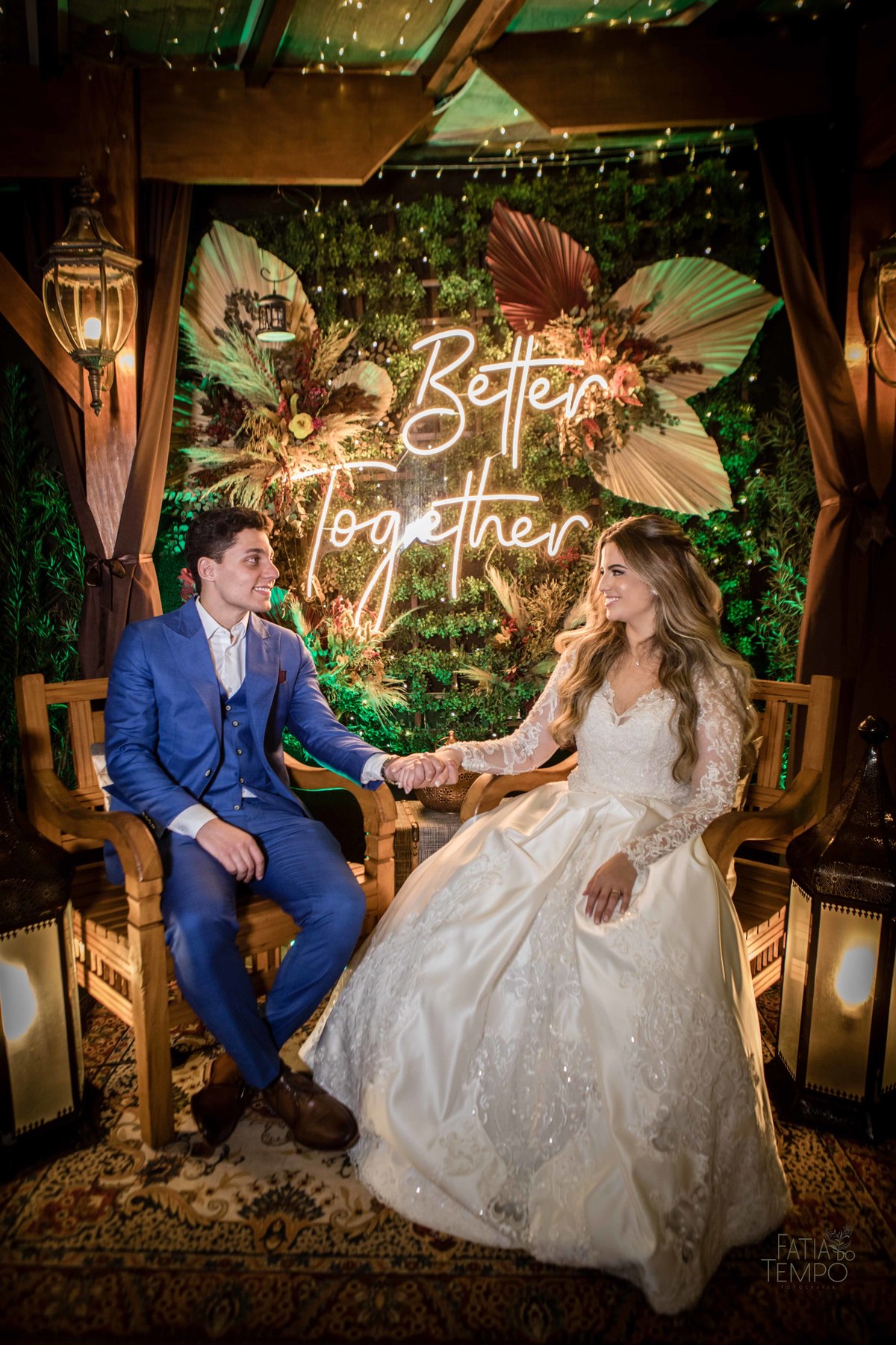 casamento, noiva, noivo, wedding, festa, buffet, alianças, vestido de noiva, madrinhas, padrinhos, estúdio, fotografia, decoração, Rolex, iPhone, glamour, hotel, modelo, dj, som, iluminação, assessoria, amor, família, 