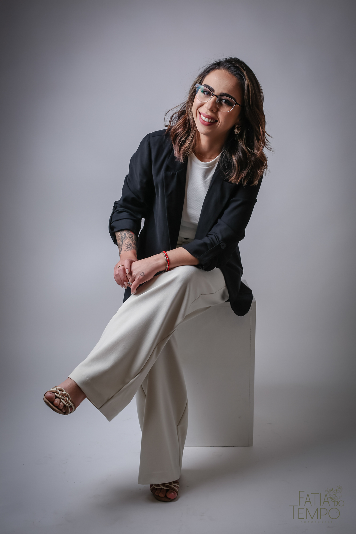 ensaio linkedin, ensaio em estudio linkedin, linkedin, fotos para linkedin, especialista em linkedin, fotos corporativas, fotos para corporativo, ensaio profisisonal, ensaio de marca, ensaio para instagram, fotos para usar no linkedin