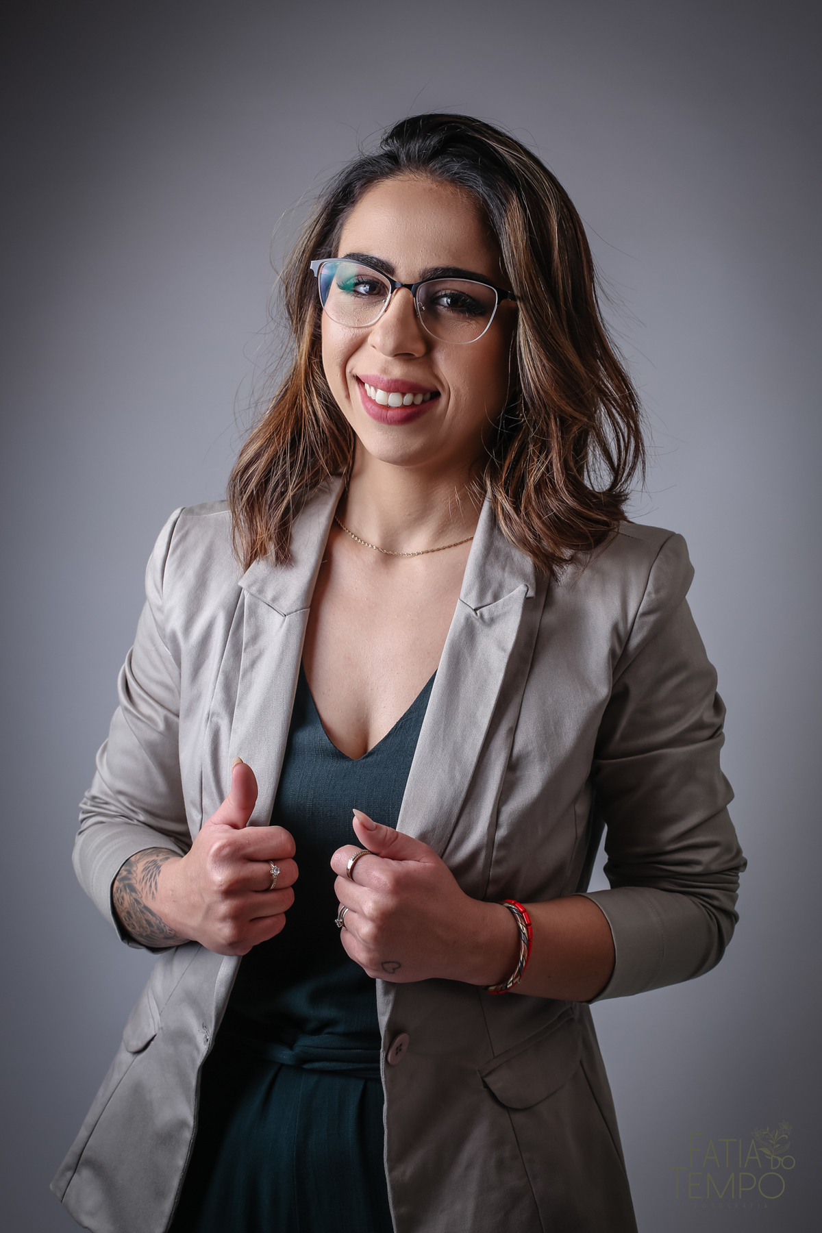 ensaio linkedin, ensaio em estudio linkedin, linkedin, fotos para linkedin, especialista em linkedin, fotos corporativas, fotos para corporativo, ensaio profisisonal, ensaio de marca, ensaio para instagram, fotos para usar no linkedin