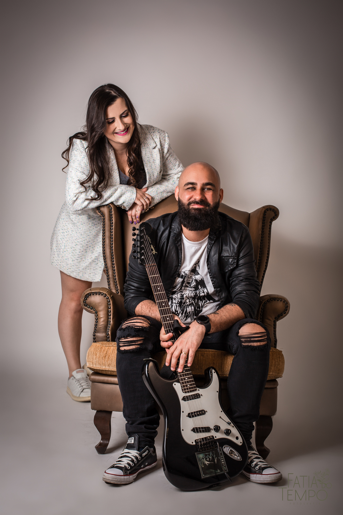 ensaio pré casamento estudio, ensaio de casal em estudio, ensaio de familia com gatos, casal e seu gato, ensaio pre casamento, ensaio em estudio de casal, ensaio pre casamento de casal, vou casar, fotos de pre casamento, fotos de pre casamento em estudio