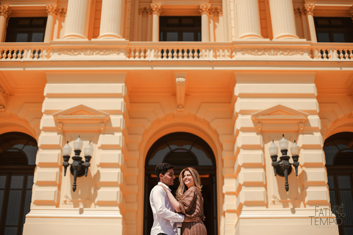 ensaio pre casamento, ensaio museu do ipiranga, ensaio no museu, ensaio pre casamento no museu, ensaio pre wedding, ensaio pré wedding no museu, museu do ipiranga, fotos no museu do ipiranga