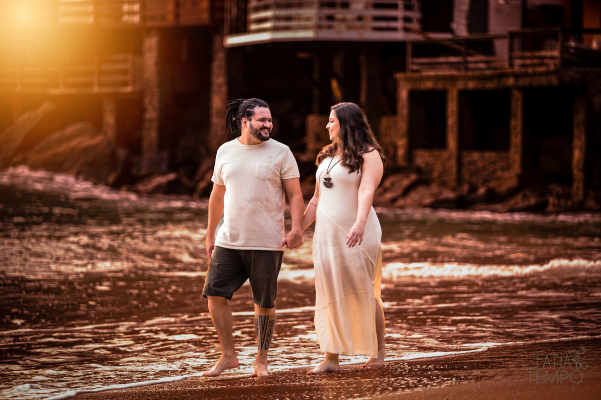 ensaio pre casamento na praia, ensaio de casal na praia, ensaio pre wedding na praia, ensaio na praia, ensaio pre casamento, ensaio pre wedding, ensaio na praia, fotos no guaruja, ensaio profissional na praia, ensaio de casal na praia do guaruja