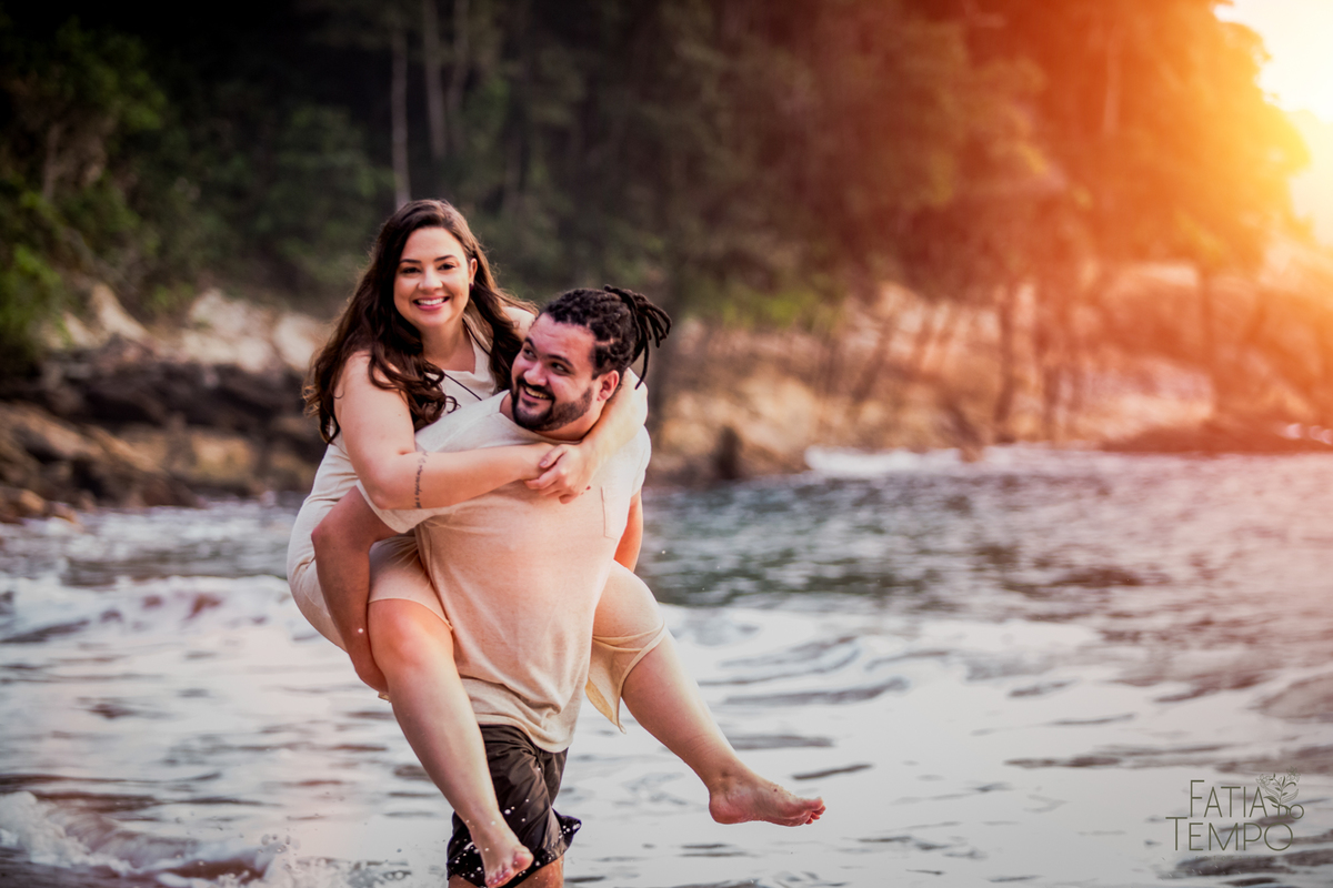 ensaio pre casamento na praia, ensaio de casal na praia, ensaio pre wedding na praia, ensaio na praia, ensaio pre casamento, ensaio pre wedding, ensaio na praia, fotos no guaruja, ensaio profissional na praia, ensaio de casal na praia do guaruja