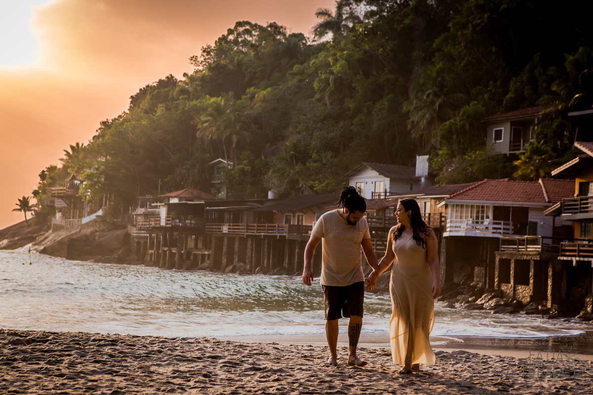 ensaio pre casamento na praia, ensaio de casal na praia, ensaio pre wedding na praia, ensaio na praia, ensaio pre casamento, ensaio pre wedding, ensaio na praia, fotos no guaruja, ensaio profissional na praia, ensaio de casal na praia do guaruja