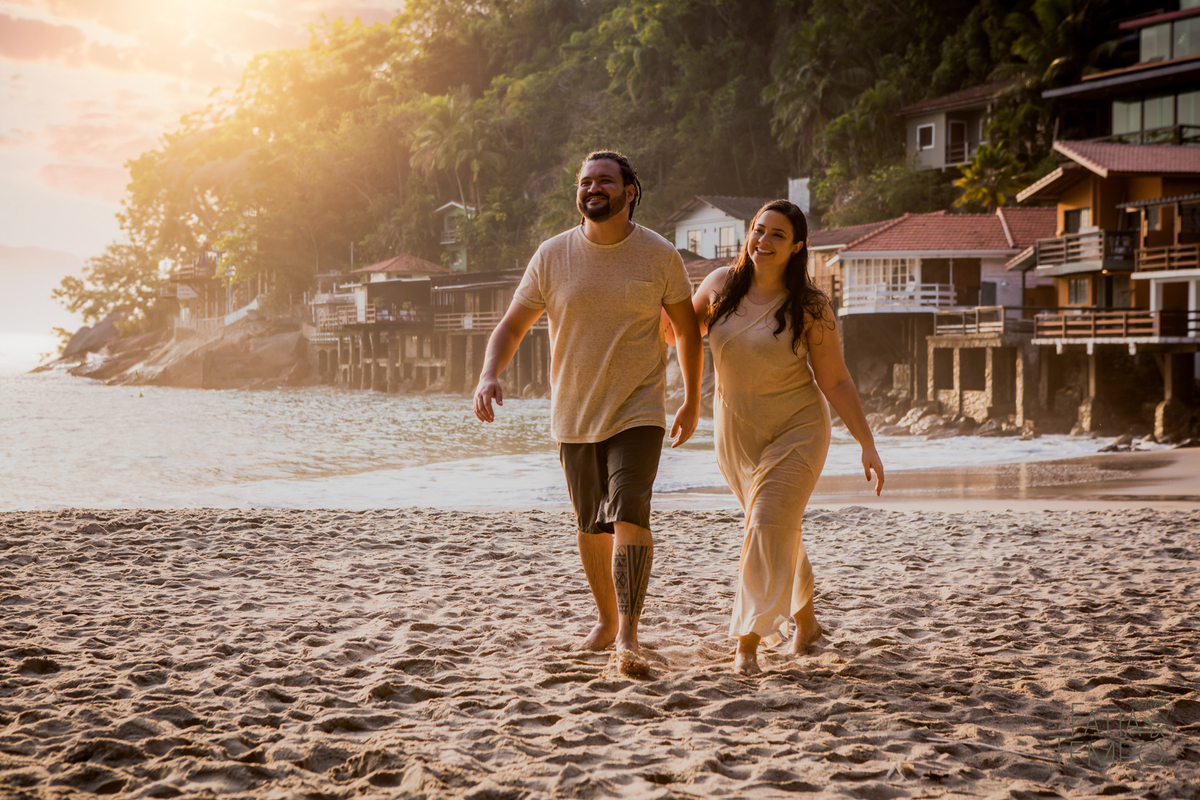 ensaio pre casamento na praia, ensaio de casal na praia, ensaio pre wedding na praia, ensaio na praia, ensaio pre casamento, ensaio pre wedding, ensaio na praia, fotos no guaruja, ensaio profissional na praia, ensaio de casal na praia do guaruja