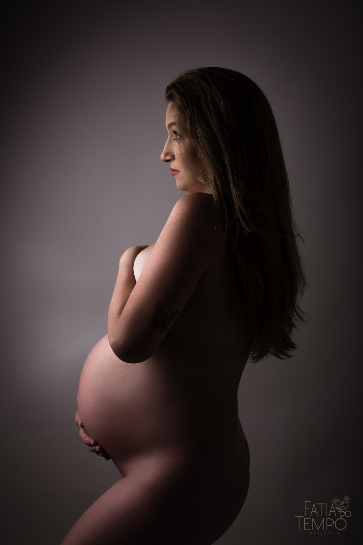 estuio em sao caetano, ensaio gestante, ensaiogestante em estudio, gestante com pitbull, pitbull, gestante loira