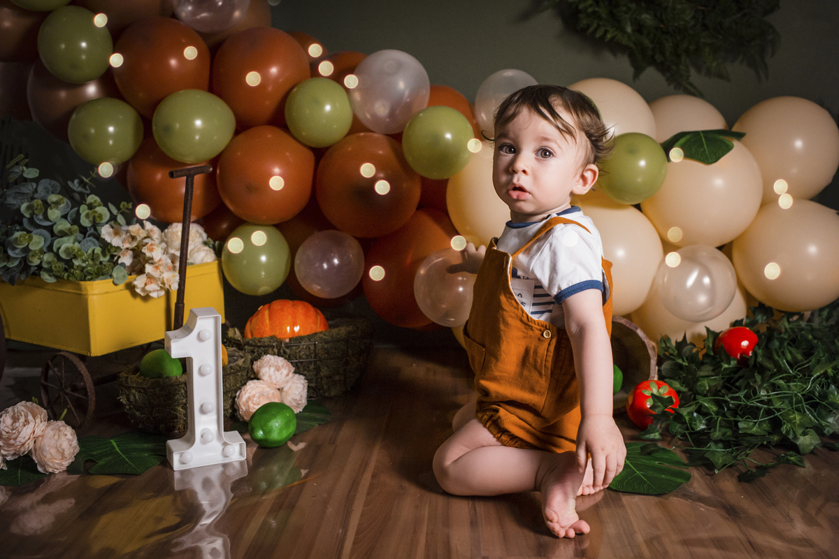 smash the fruit, smash the cake, smash, ensaio smash the cake, ensaio de 1 ano, aniversario de um ano, estudio infantil, fotos em estudio