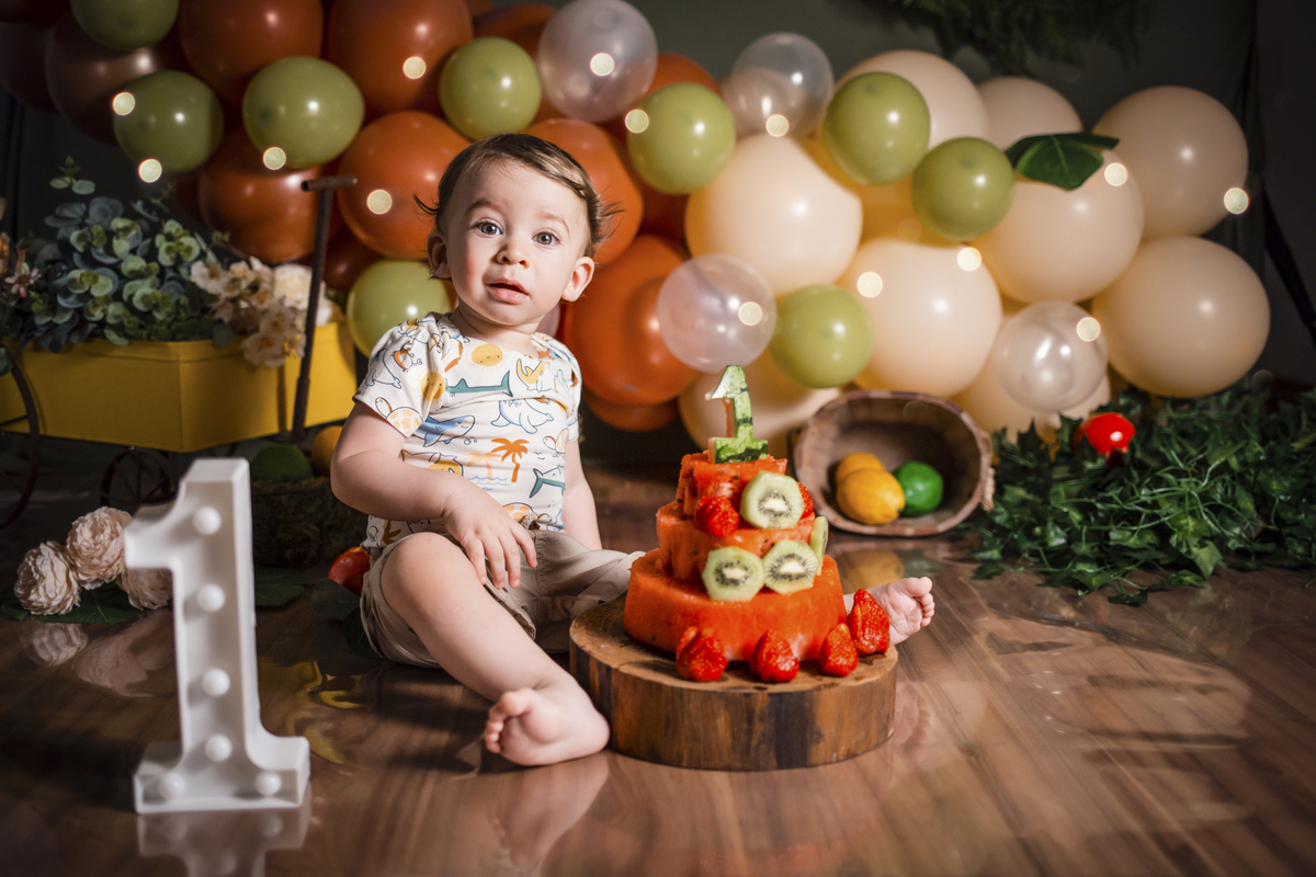smash the fruit, smash the cake, smash, ensaio smash the cake, ensaio de 1 ano, aniversario de um ano, estudio infantil, fotos em estudio