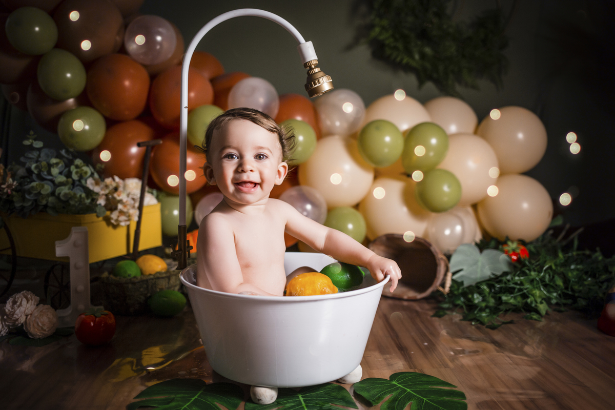 smash the fruit, smash the cake, smash, ensaio smash the cake, ensaio de 1 ano, aniversario de um ano, estudio infantil, fotos em estudio