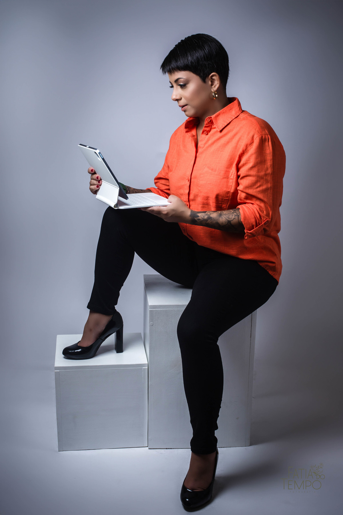 Diretoria, negócios, personal branding, ensaio, corporativo, tecnologia, apple, business, ti, ciência da computação, mulher, feminismo, empresa, profissional, financeiro, mercado, ações, investimentos, fotografia, estúdio,