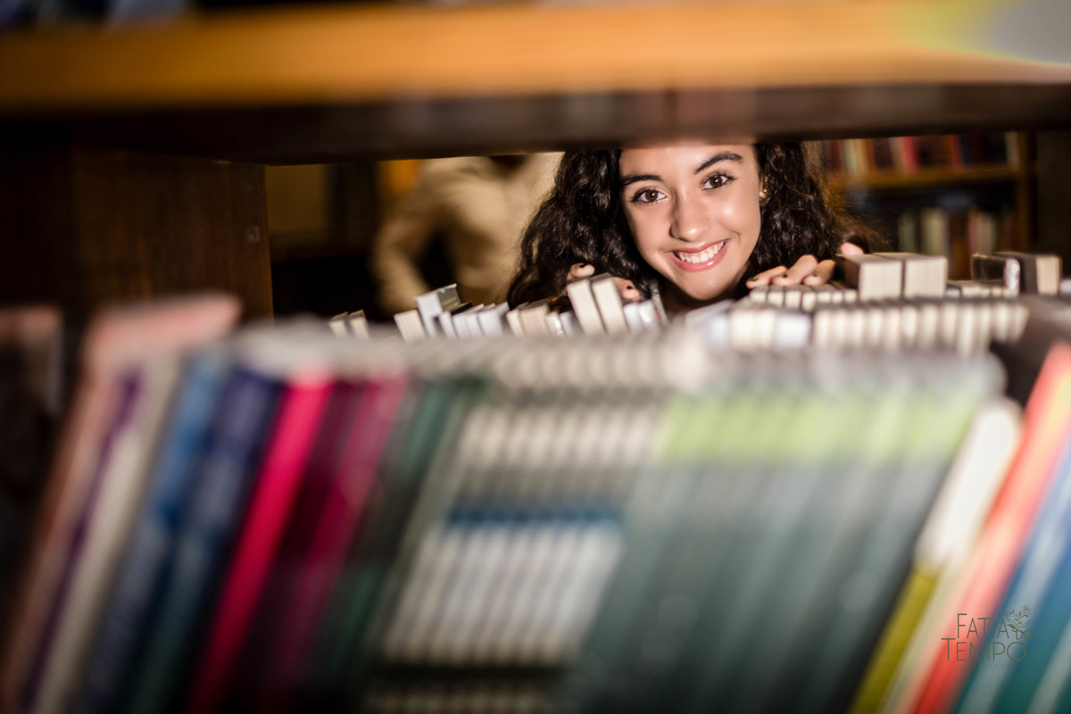 XVanos, 15anos, debutante, menina, mulher, adolescente, aniversario, família, livros, livraria, cultura, inteligência, São Paulo, capital, avenida paulista, ensaio fotográfico, festa, vestido, moda, roupa, chapéu, saia, jaqueta, evento, tênis, 
