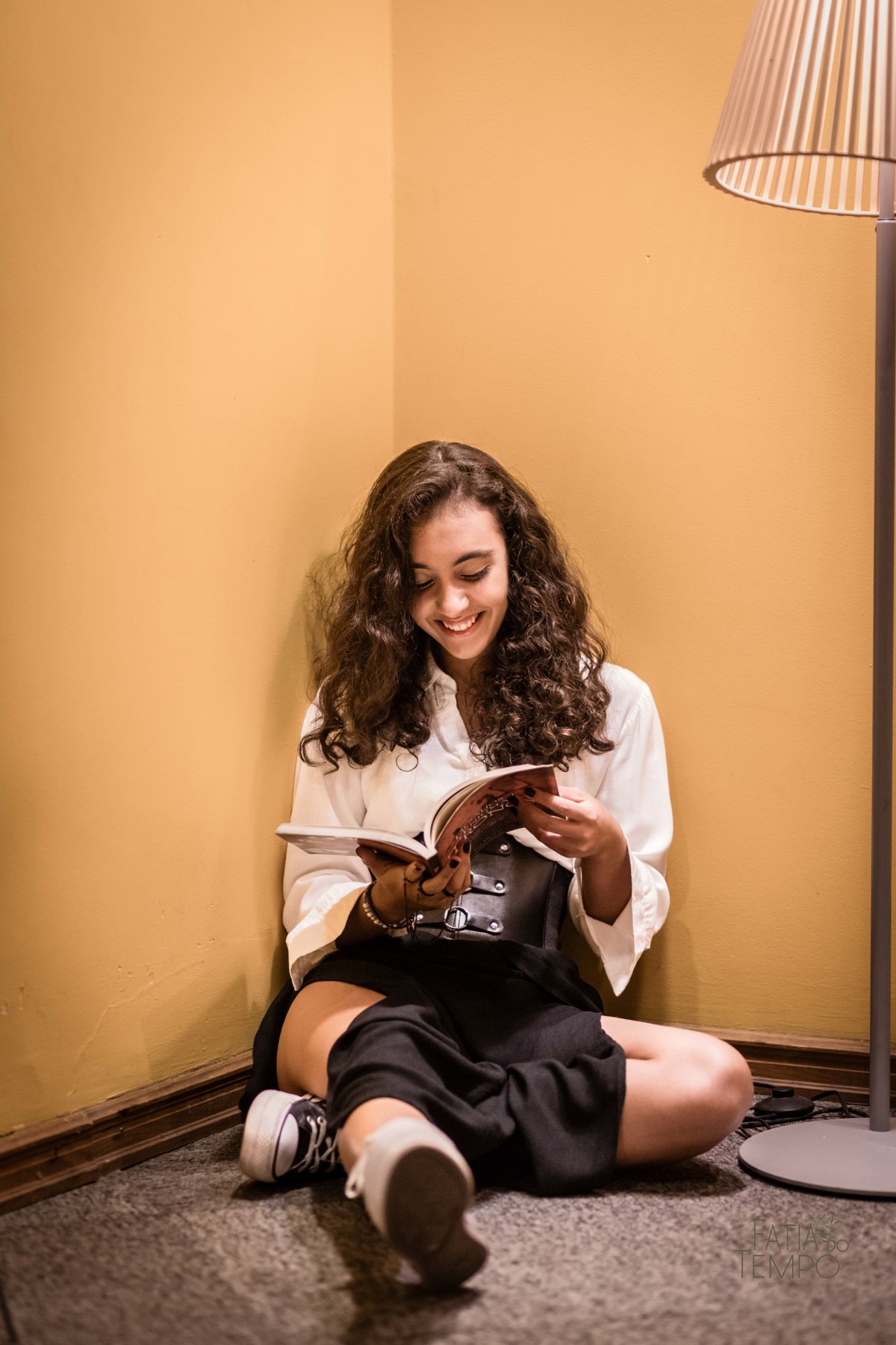 XVanos, 15anos, debutante, menina, mulher, adolescente, aniversario, família, livros, livraria, cultura, inteligência, São Paulo, capital, avenida paulista, ensaio fotográfico, festa, vestido, moda, roupa, chapéu, saia, jaqueta, evento, tênis, 
