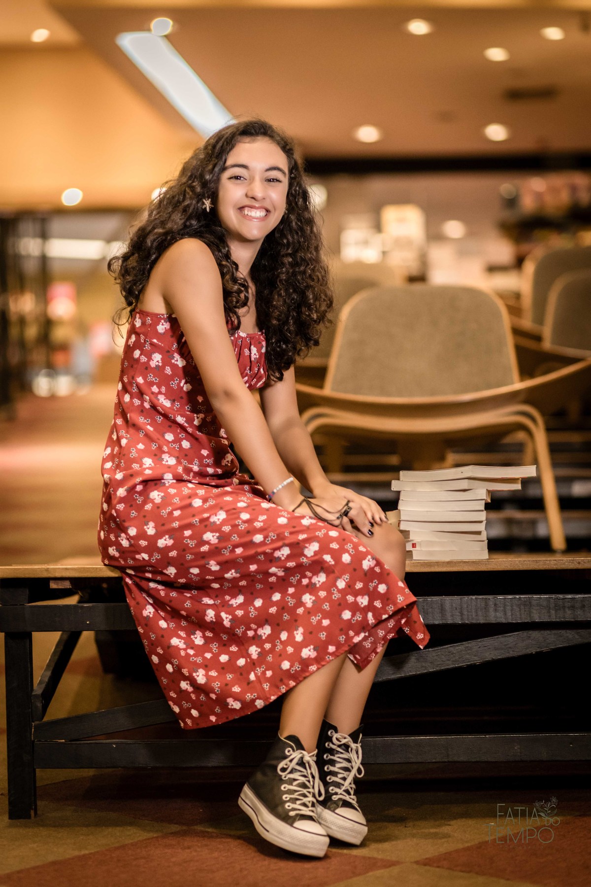 XVanos, 15anos, debutante, menina, mulher, adolescente, aniversario, família, livros, livraria, cultura, inteligência, São Paulo, capital, avenida paulista, ensaio fotográfico, festa, vestido, moda, roupa, chapéu, saia, jaqueta, evento, tênis, 