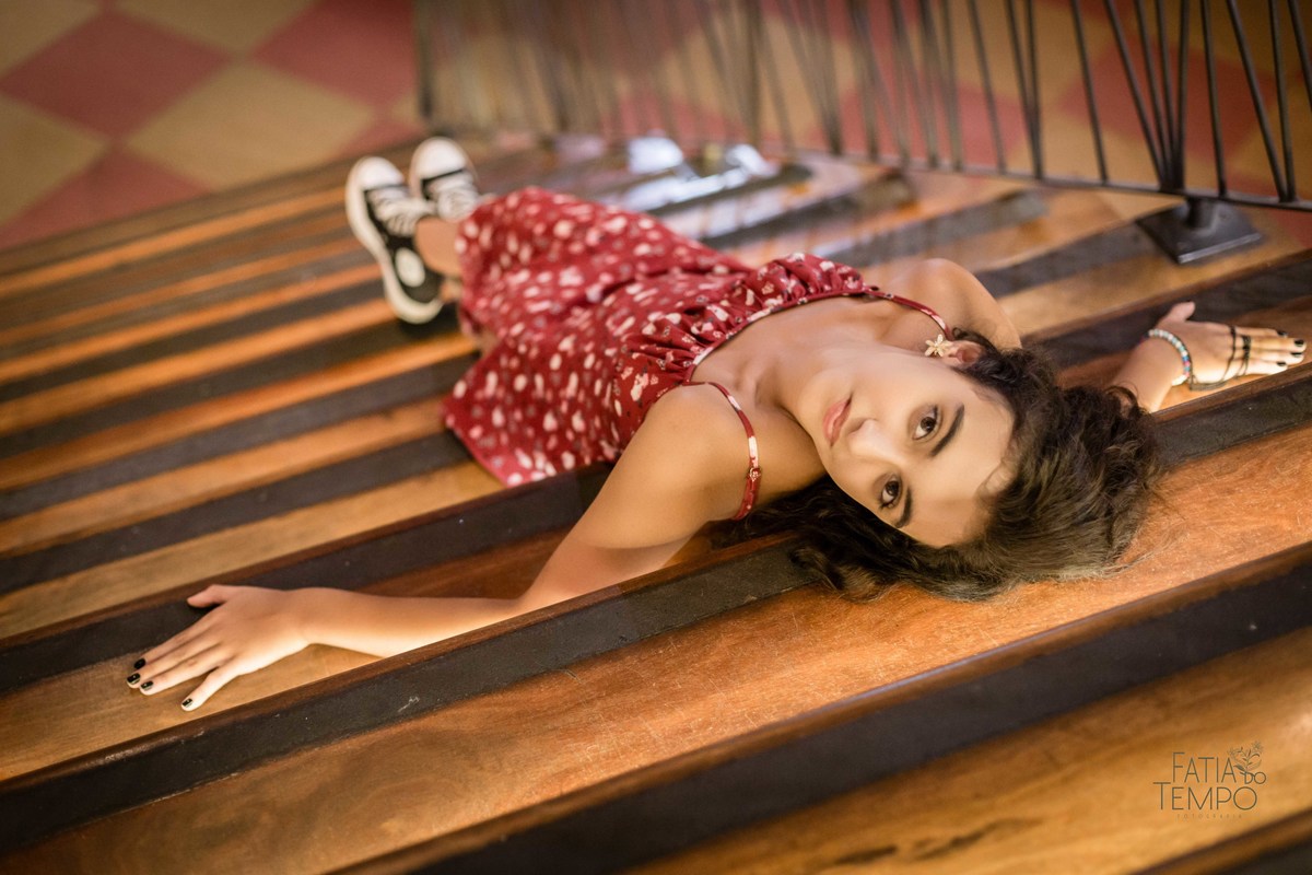 XVanos, 15anos, debutante, menina, mulher, adolescente, aniversario, família, livros, livraria, cultura, inteligência, São Paulo, capital, avenida paulista, ensaio fotográfico, festa, vestido, moda, roupa, chapéu, saia, jaqueta, evento, tênis, 