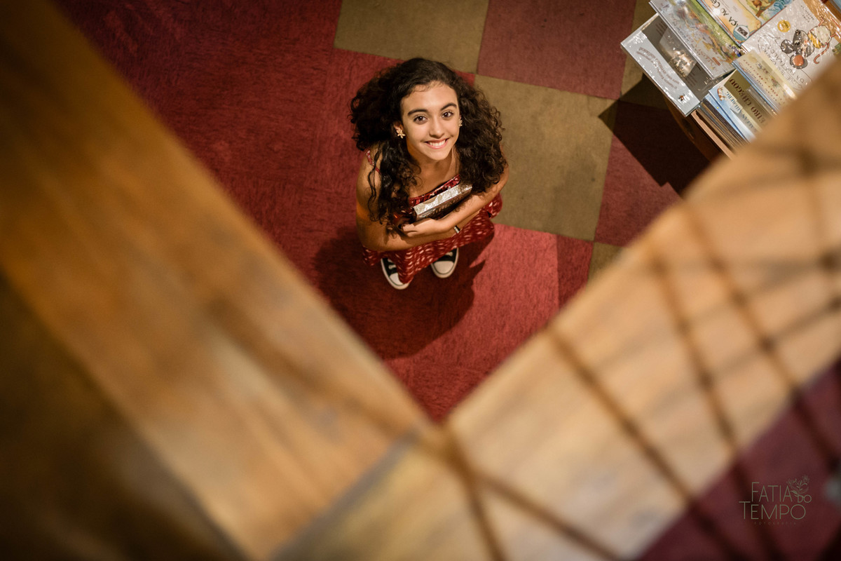XVanos, 15anos, debutante, menina, mulher, adolescente, aniversario, família, livros, livraria, cultura, inteligência, São Paulo, capital, avenida paulista, ensaio fotográfico, festa, vestido, moda, roupa, chapéu, saia, jaqueta, evento, tênis, 