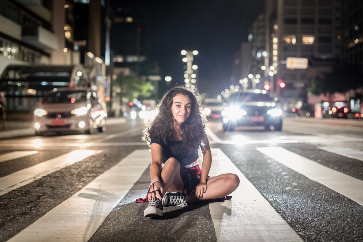 XVanos, 15anos, debutante, menina, mulher, adolescente, aniversario, família, livros, livraria, cultura, inteligência, São Paulo, capital, avenida paulista, ensaio fotográfico, festa, vestido, moda, roupa, chapéu, saia, jaqueta, evento, tênis, 