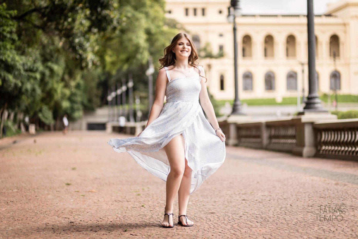 XV anos, 15 anos, debutante, familia, aniversario, adolescente, festa, ensaio fotográfico, fotografía, museu do Ipiranga, monumento, independencia, vestido, palmeiras, macacão, roupa, moda, maquiagem, natureza, ar livre, campo, palácio, menina, mulher, 